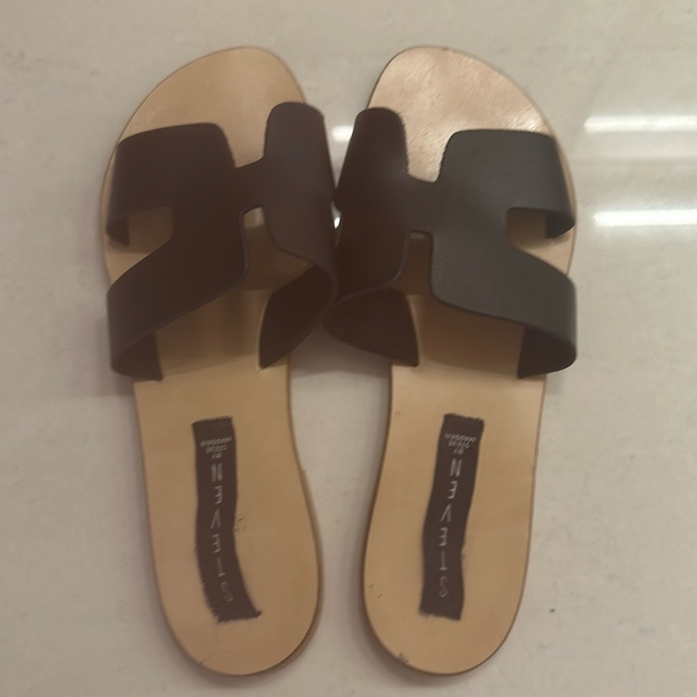 Women’s Steve Madden Hayden sandals Size 8